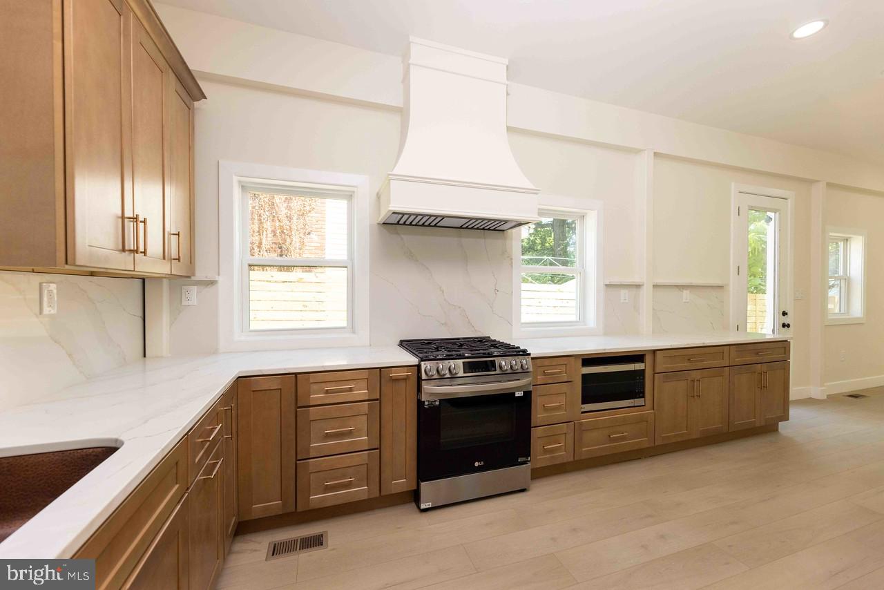 TAKOMA PARK - Residential