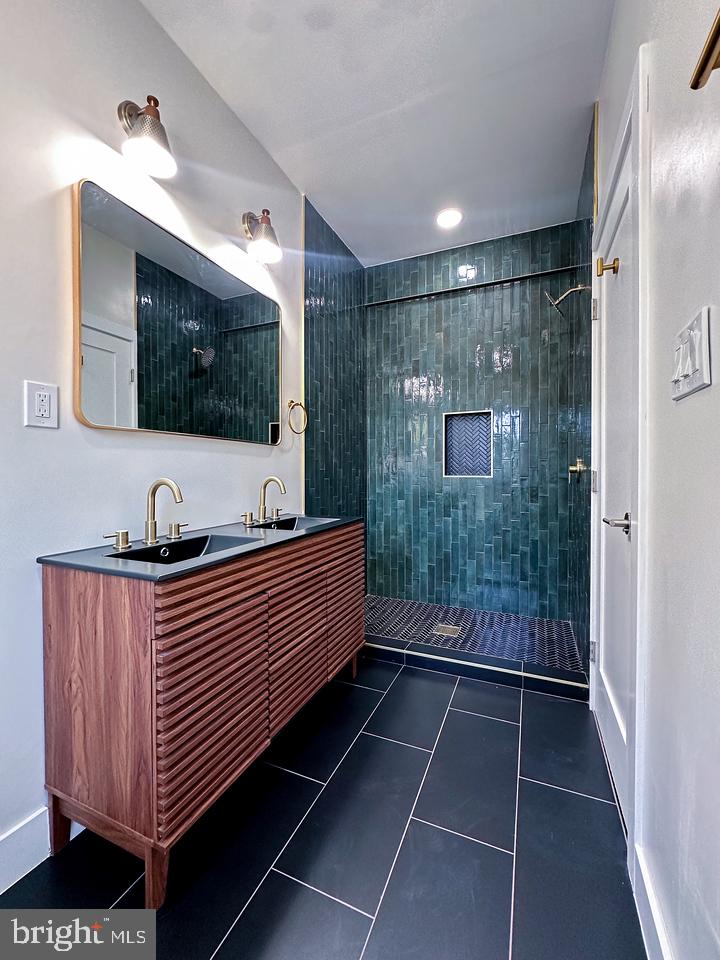 TAKOMA PARK - Residential