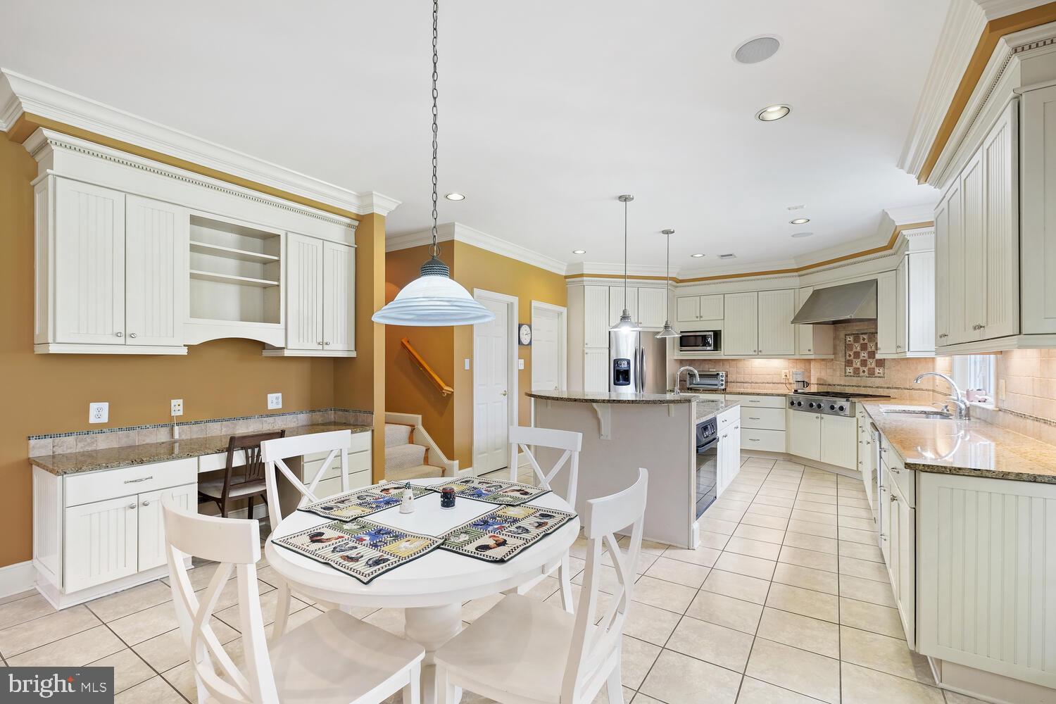 MOUNTAIN VIEW ESTATES - Residential