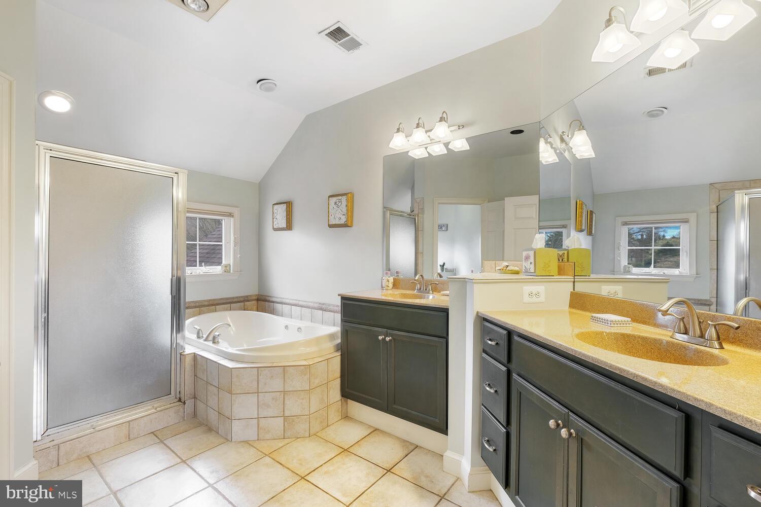 MOUNTAIN VIEW ESTATES - Residential