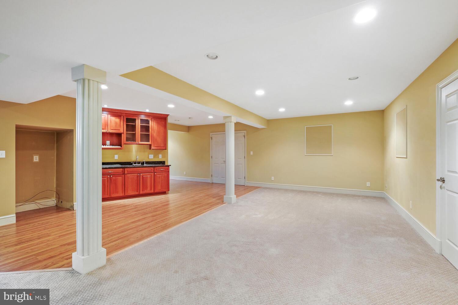 MOUNTAIN VIEW ESTATES - Residential