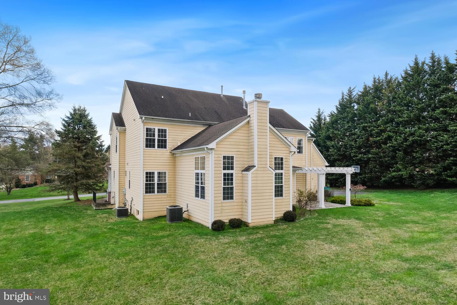 MOUNTAIN VIEW ESTATES - Residential