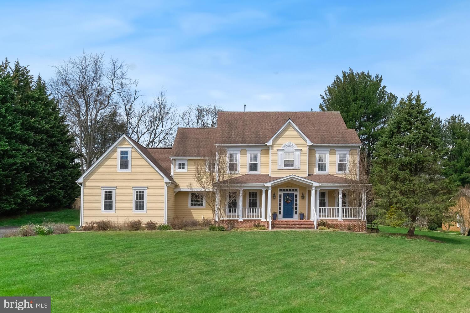 MOUNTAIN VIEW ESTATES - Residential