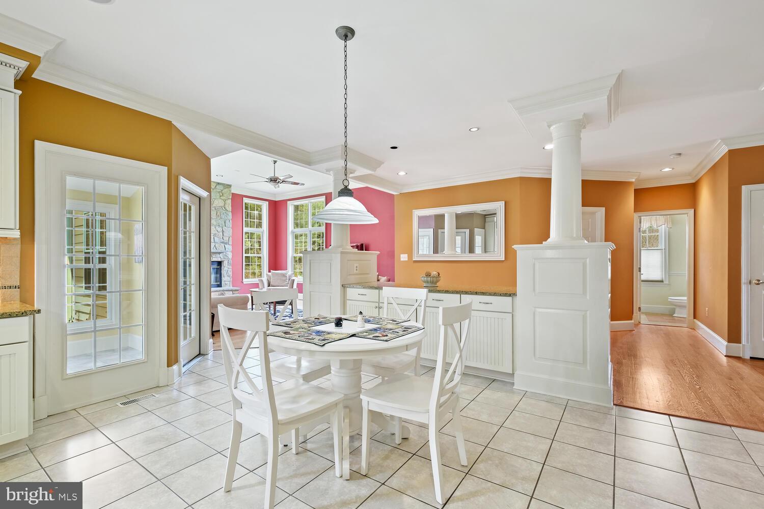 MOUNTAIN VIEW ESTATES - Residential