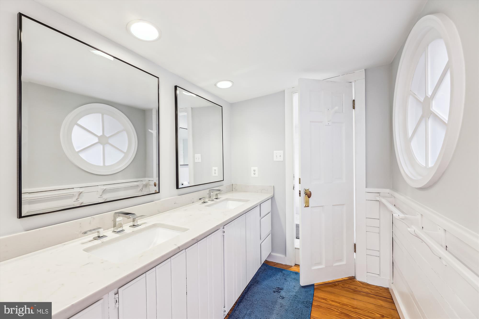 OLD TOWN ALEXANDRIA - Residential