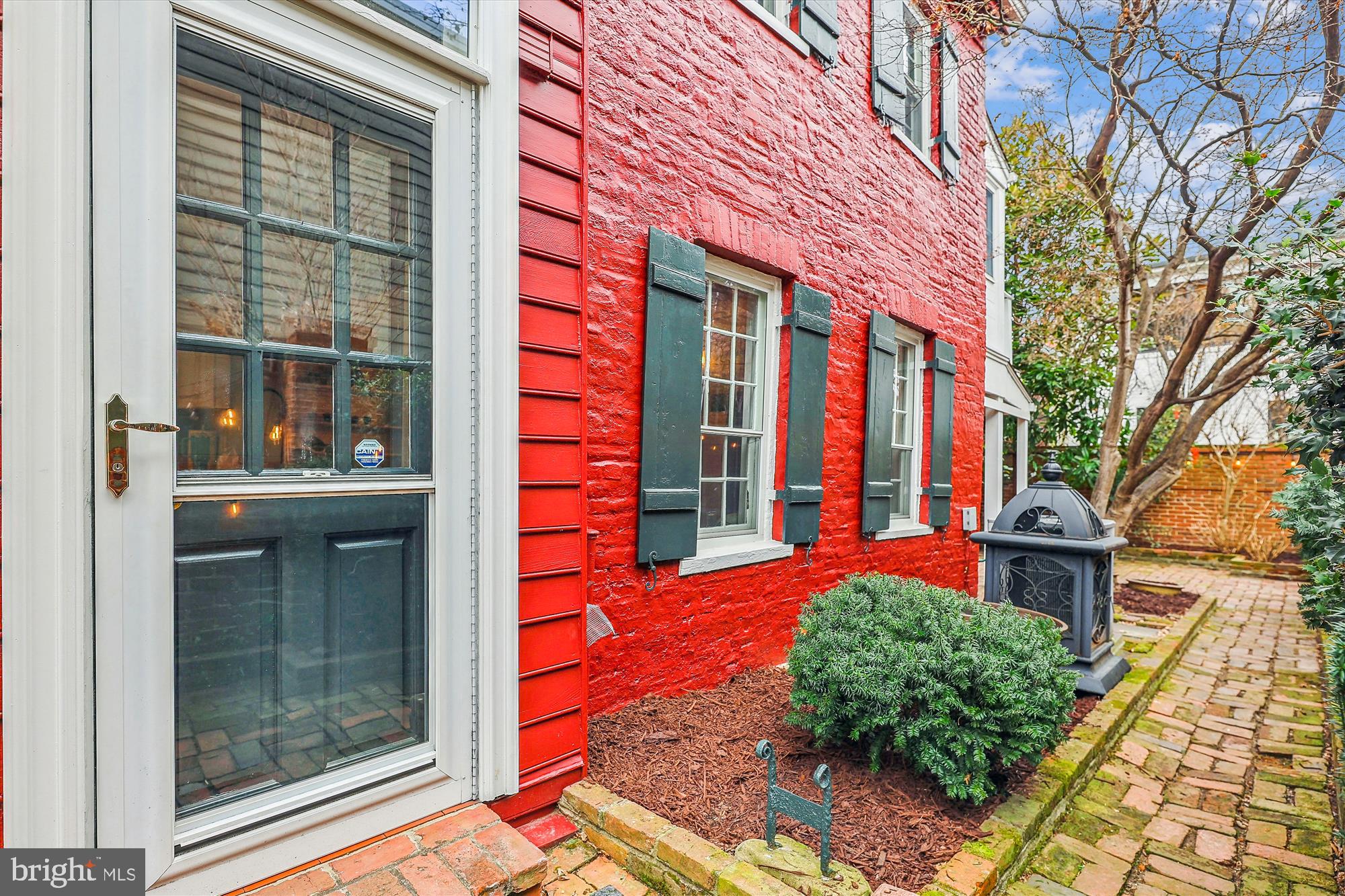 OLD TOWN ALEXANDRIA - Residential