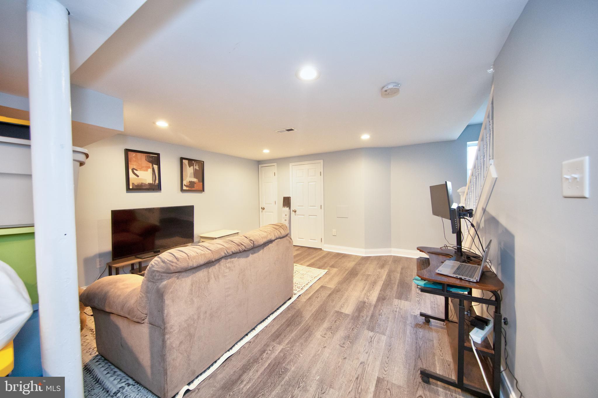 WINSTON GOVANS - Residential