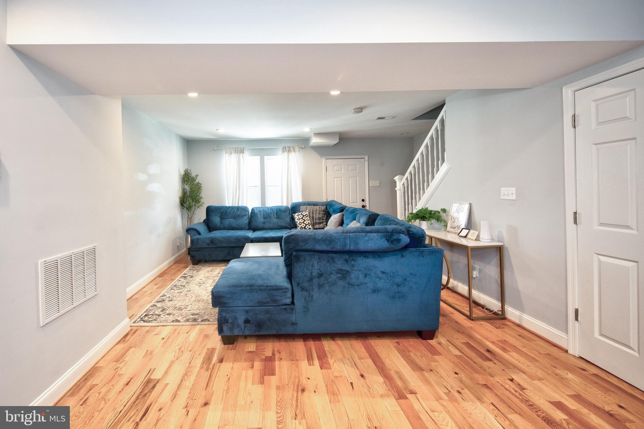 WINSTON GOVANS - Residential