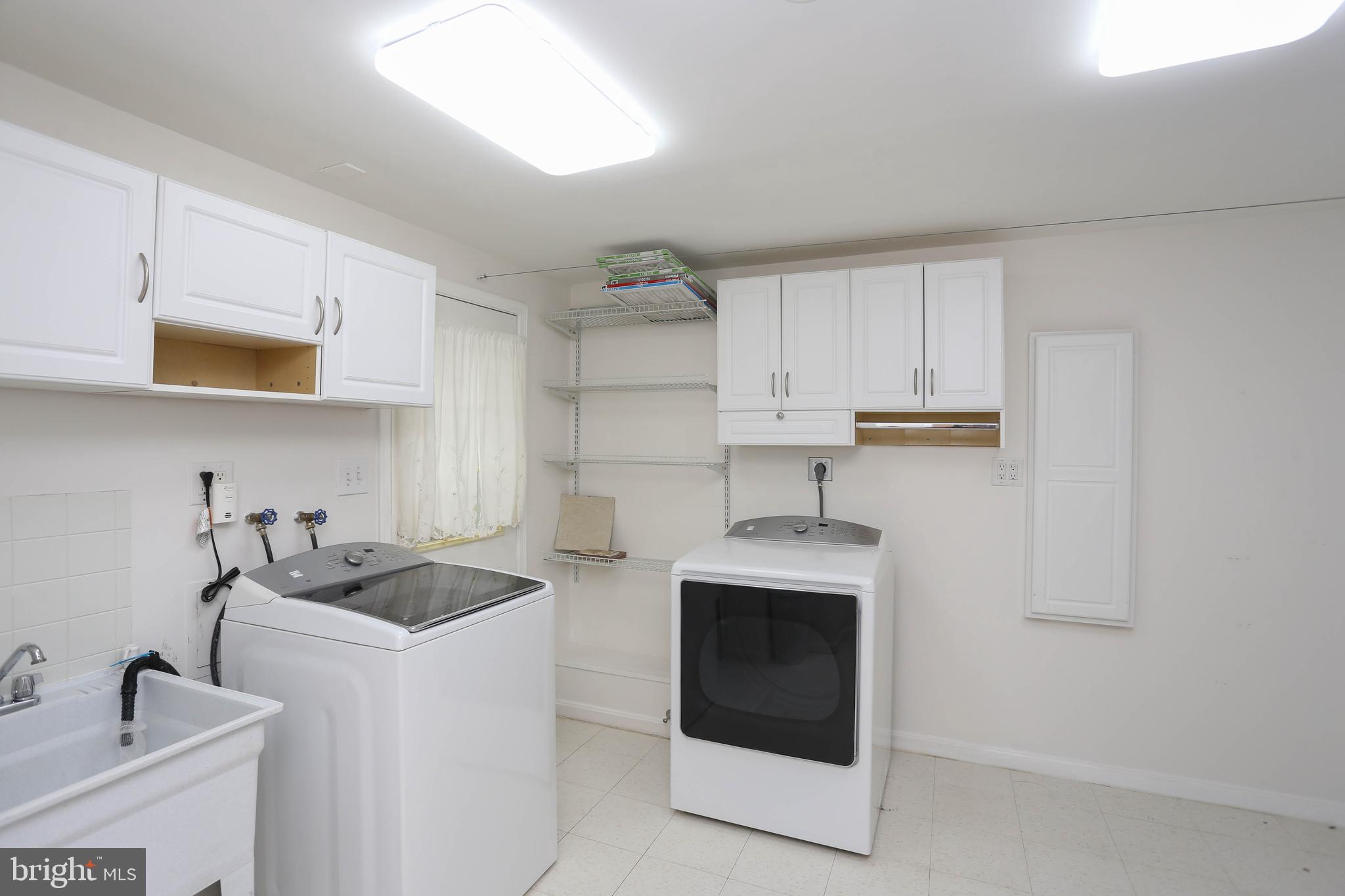 MAPLE RIDGE - Residential Lease