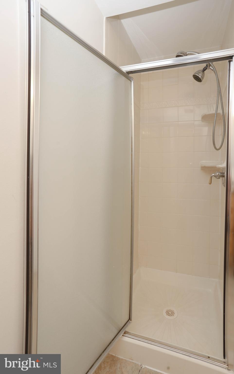 MAPLE RIDGE - Residential Lease