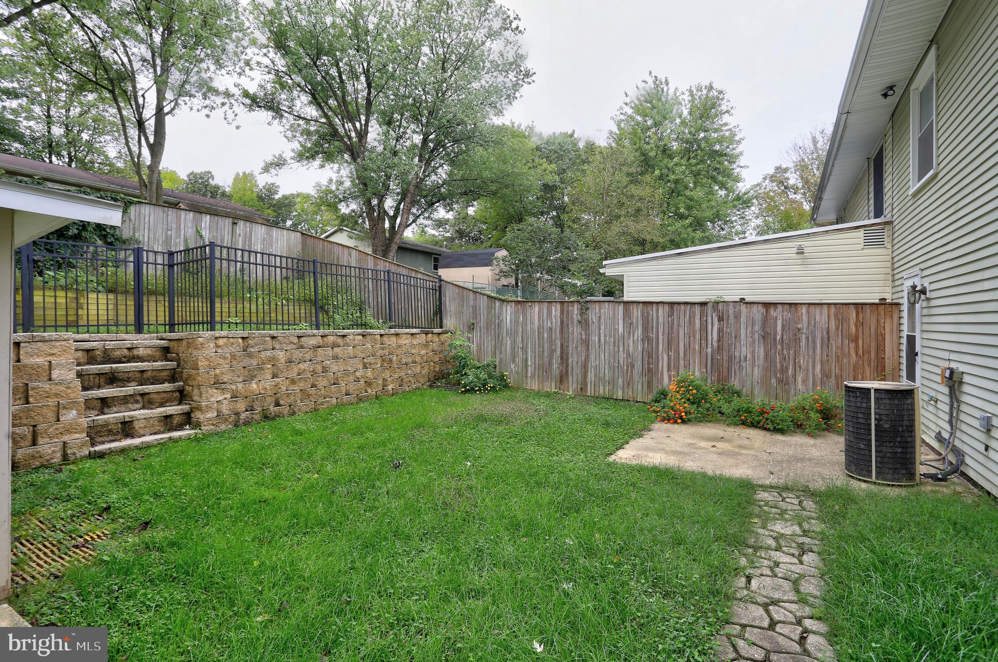 MAPLE RIDGE - Residential Lease