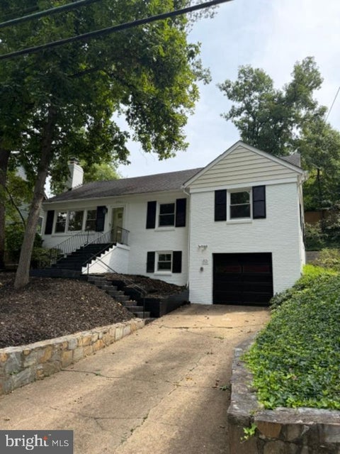 Homes For Sale - 2351 N Vermont Street<br/> Arlington County, ARLINGTON, VA 22207