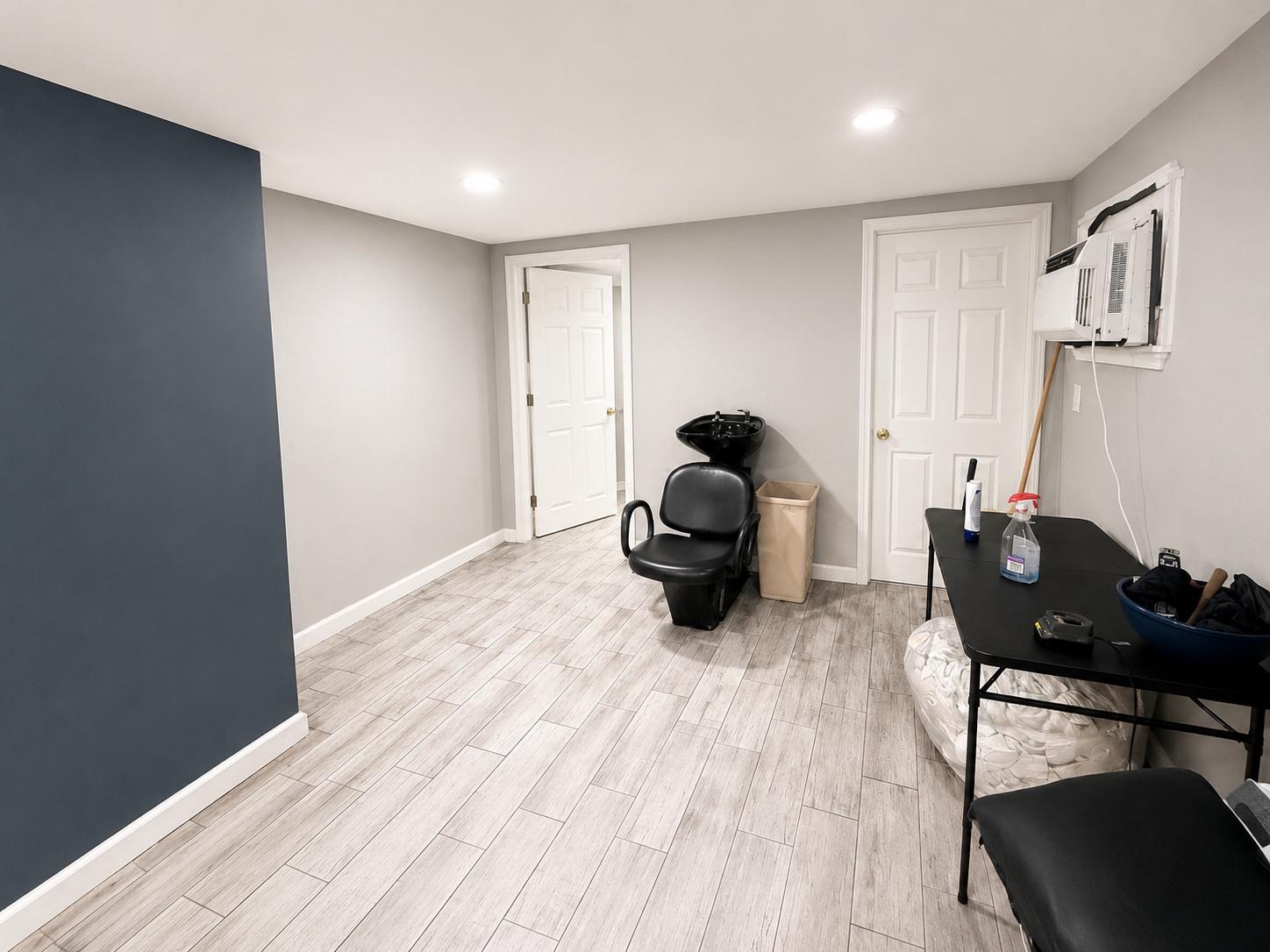 1537 E LUZERNE