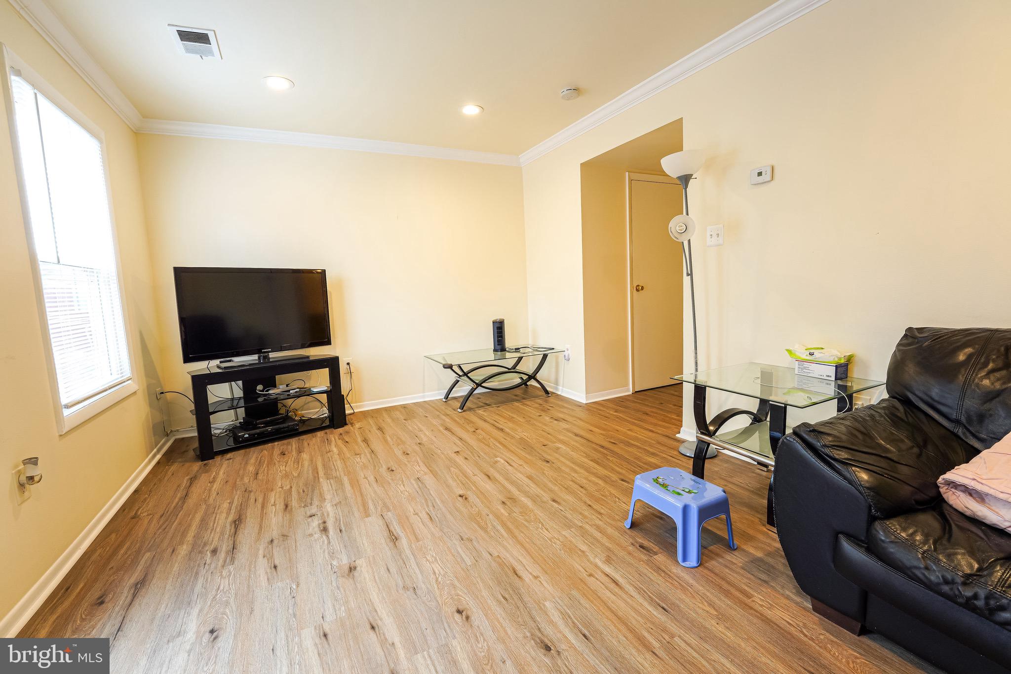 WILLOWBROOK - Residential Lease