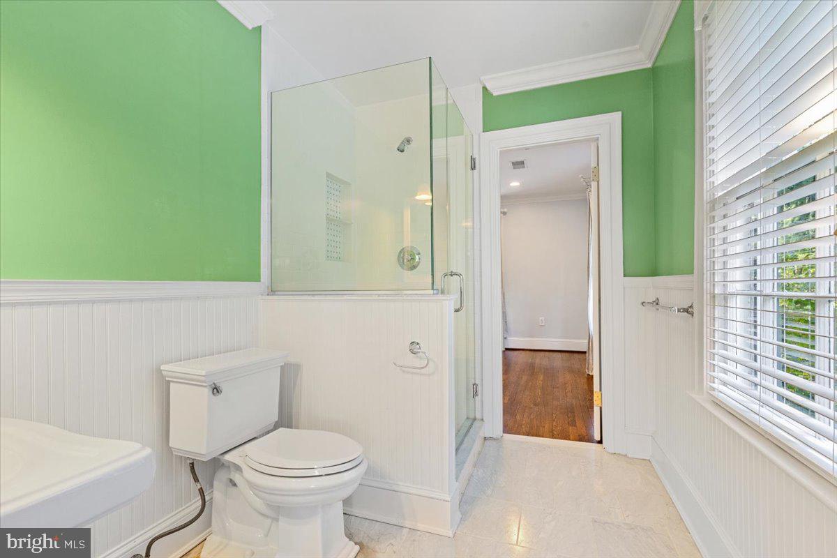 CHEVY CHASE VILLAGE - Residential