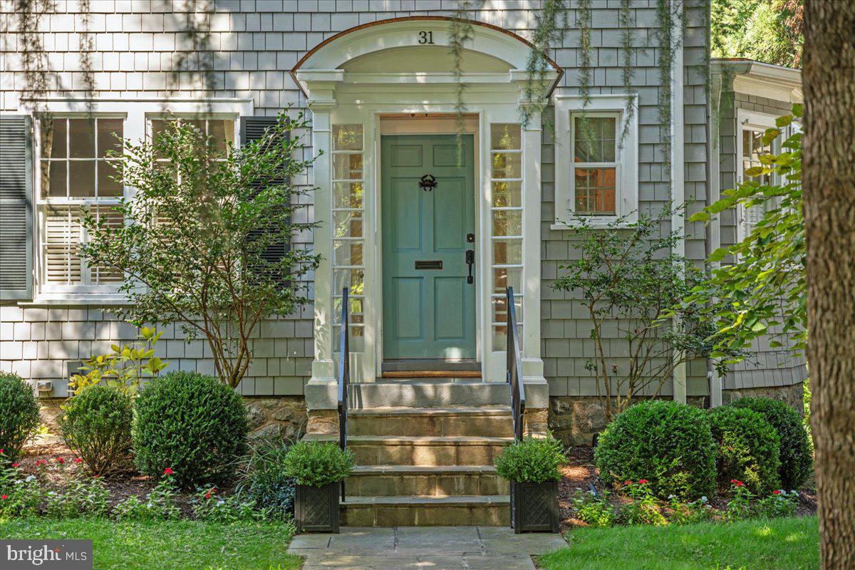 CHEVY CHASE VILLAGE - Residential