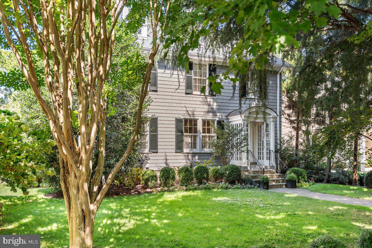 CHEVY CHASE VILLAGE - Residential