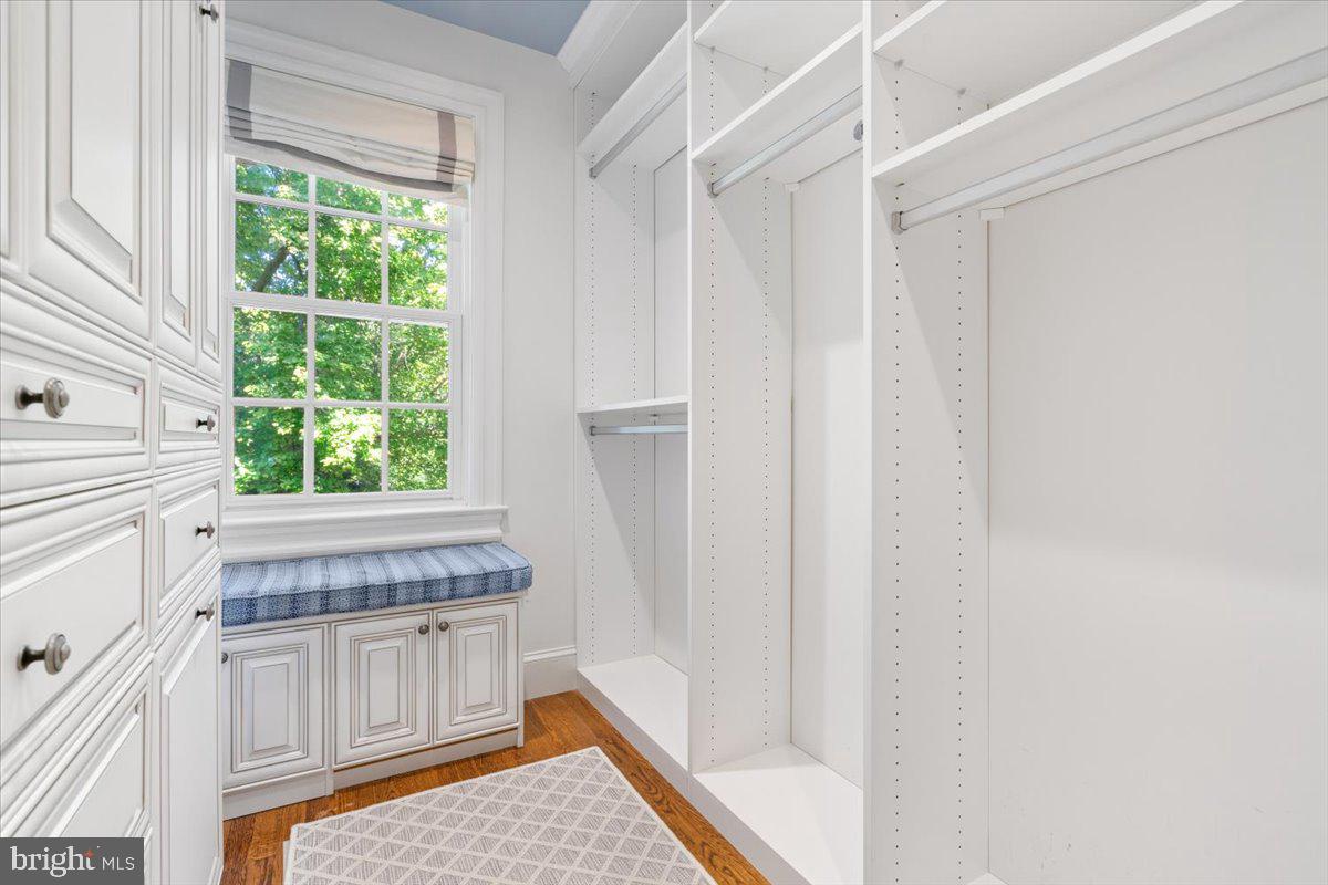 CHEVY CHASE VILLAGE - Residential