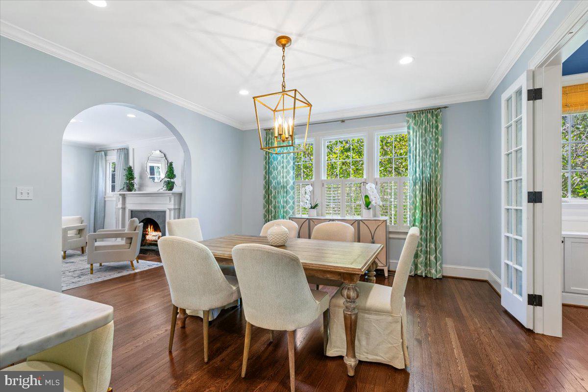 CHEVY CHASE VILLAGE - Residential