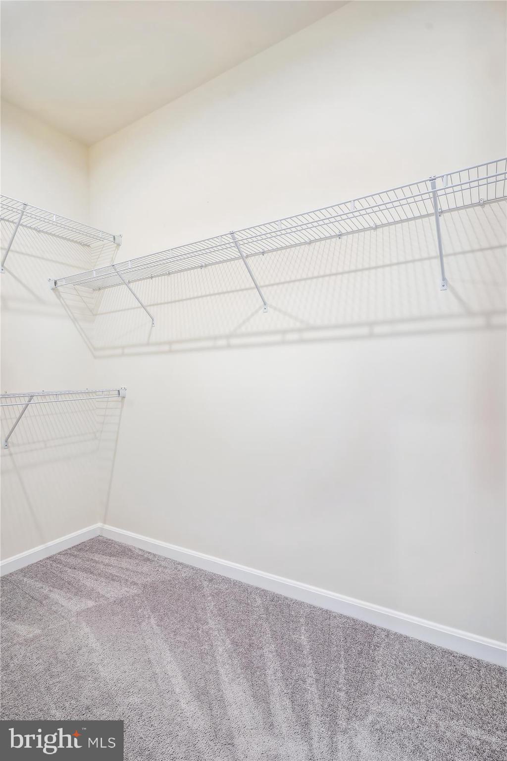 COUNTY CENTER - Residential Lease