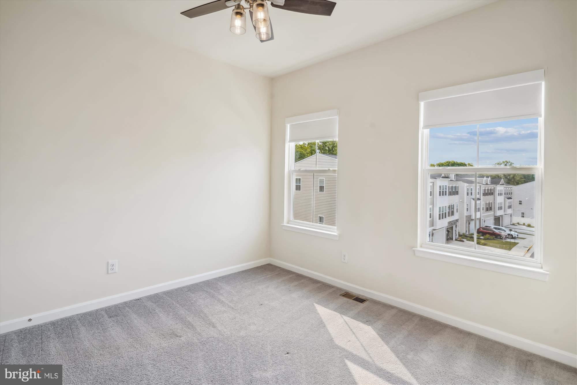 COUNTY CENTER - Residential Lease