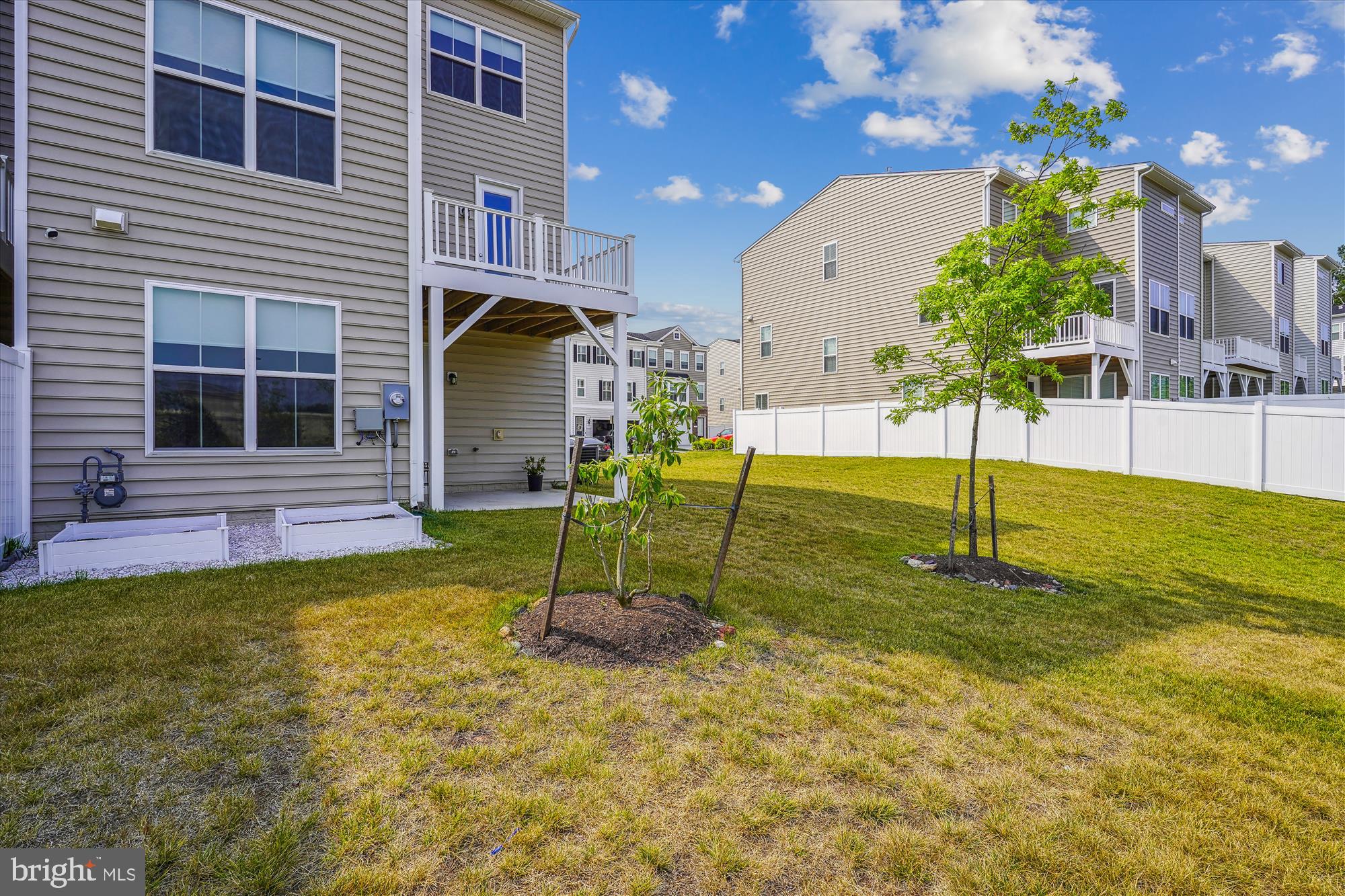 COUNTY CENTER - Residential Lease