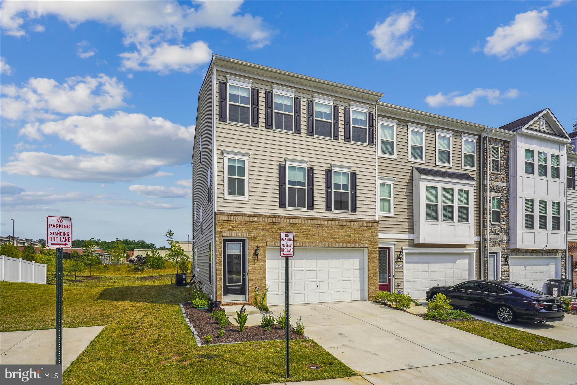 COUNTY CENTER - Residential Lease