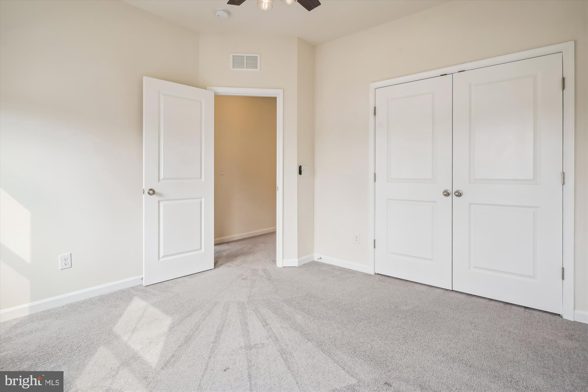 COUNTY CENTER - Residential Lease