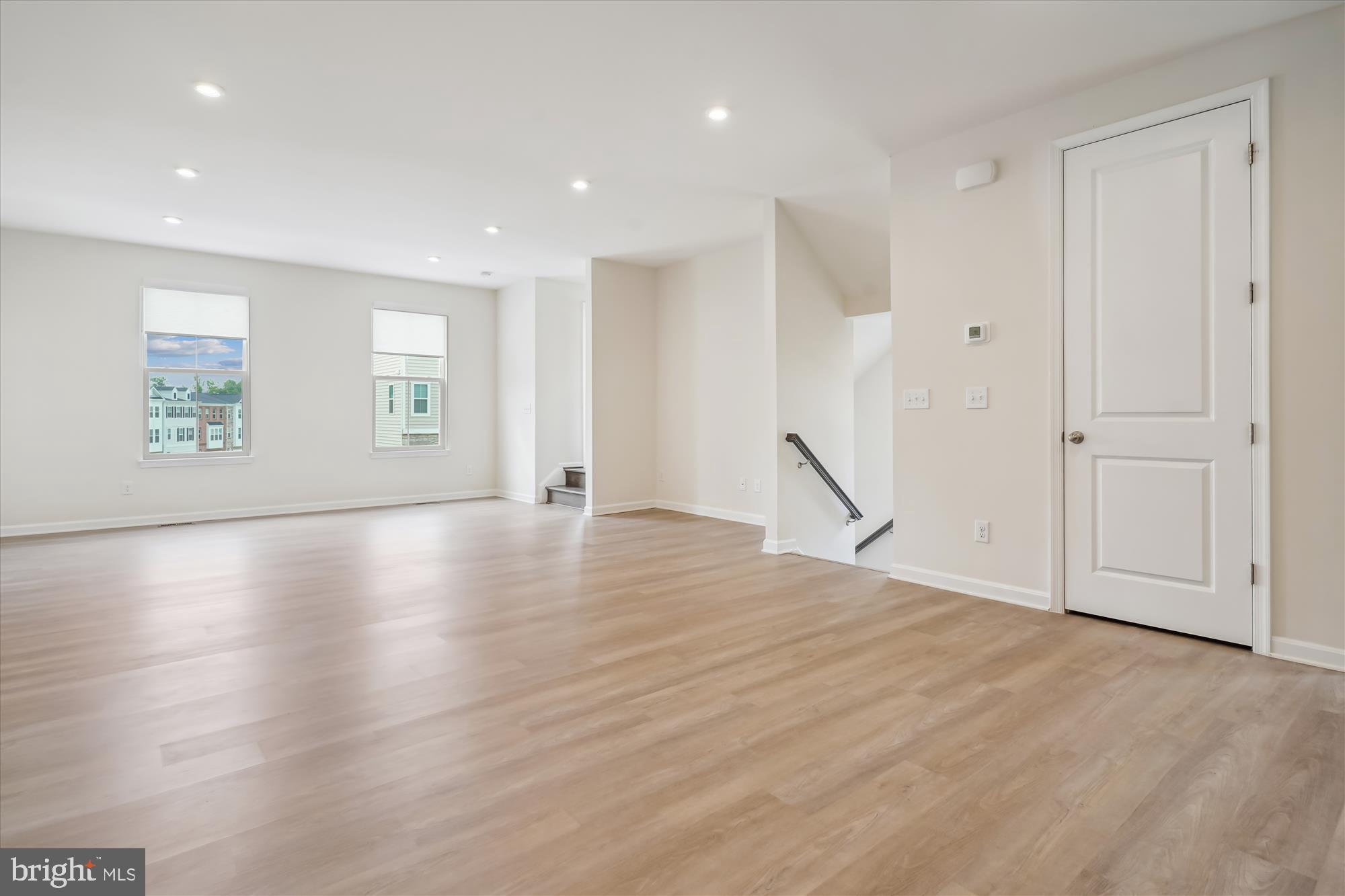 COUNTY CENTER - Residential Lease