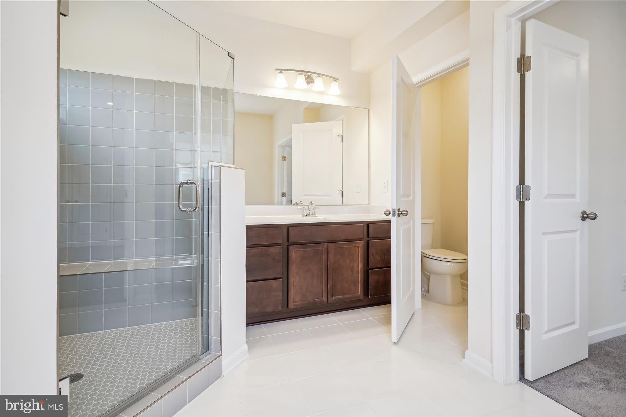 COUNTY CENTER - Residential Lease