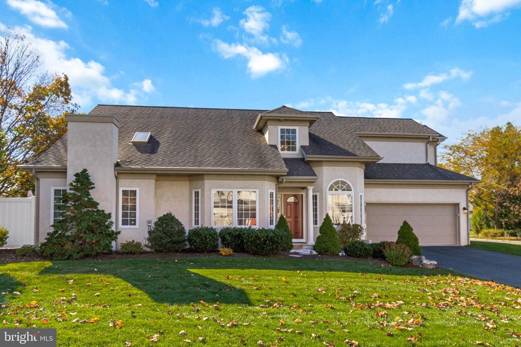 Photo of 680 WOODFIELD DR, LITITZ, PA 17543 (MLS # PALA2027916)