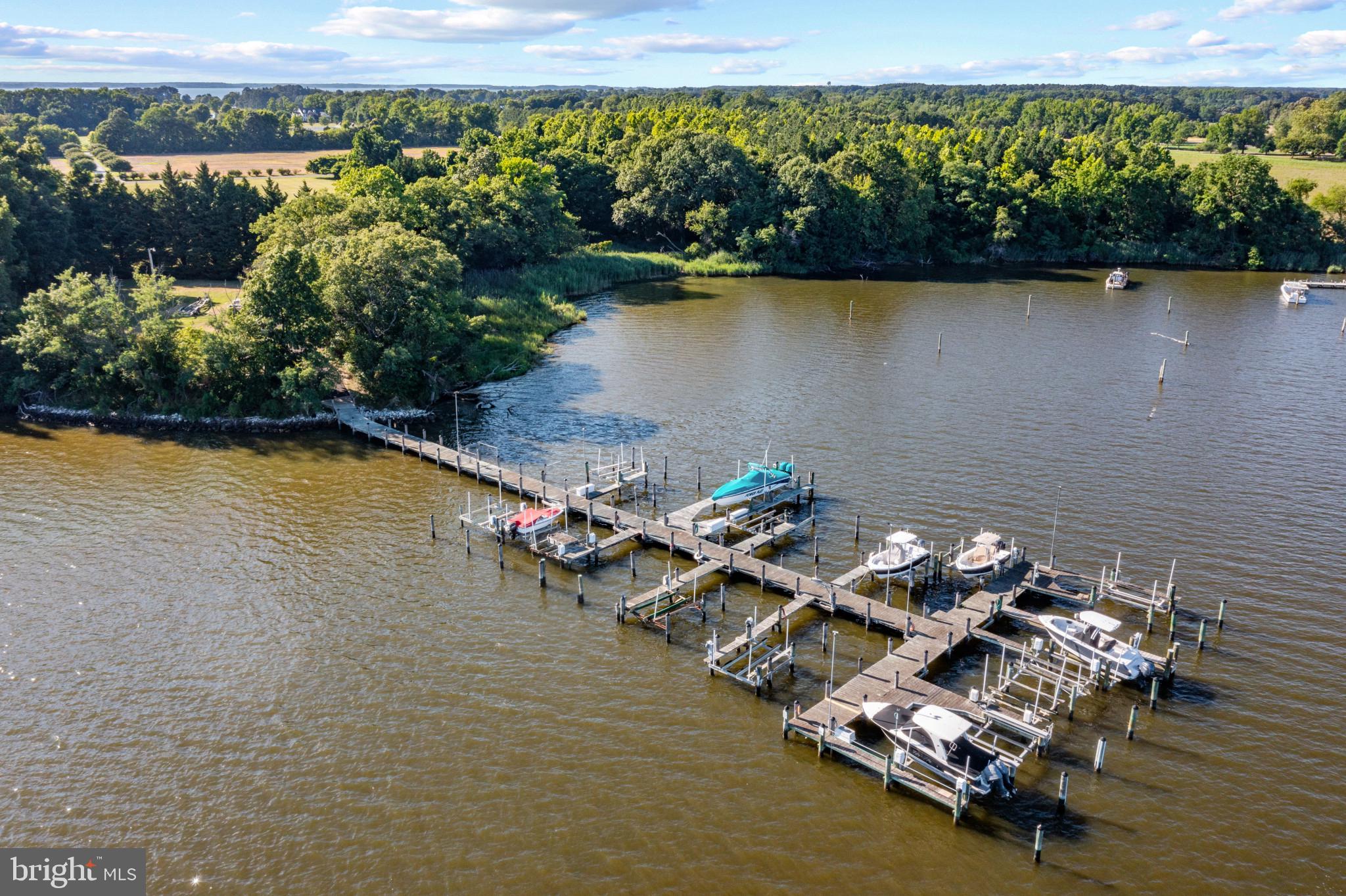 BENNETT POINT - Residential