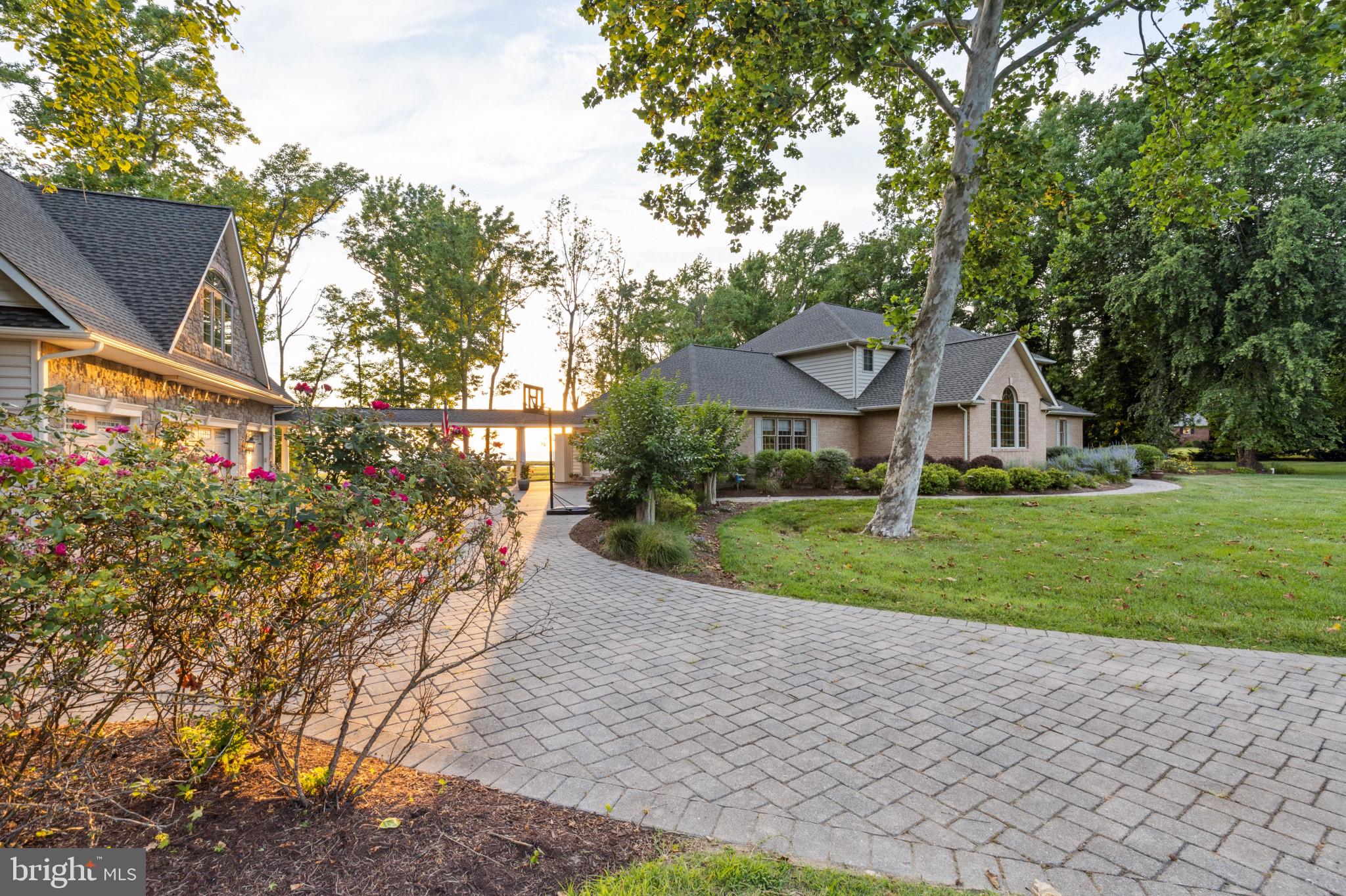 BENNETT POINT - Residential