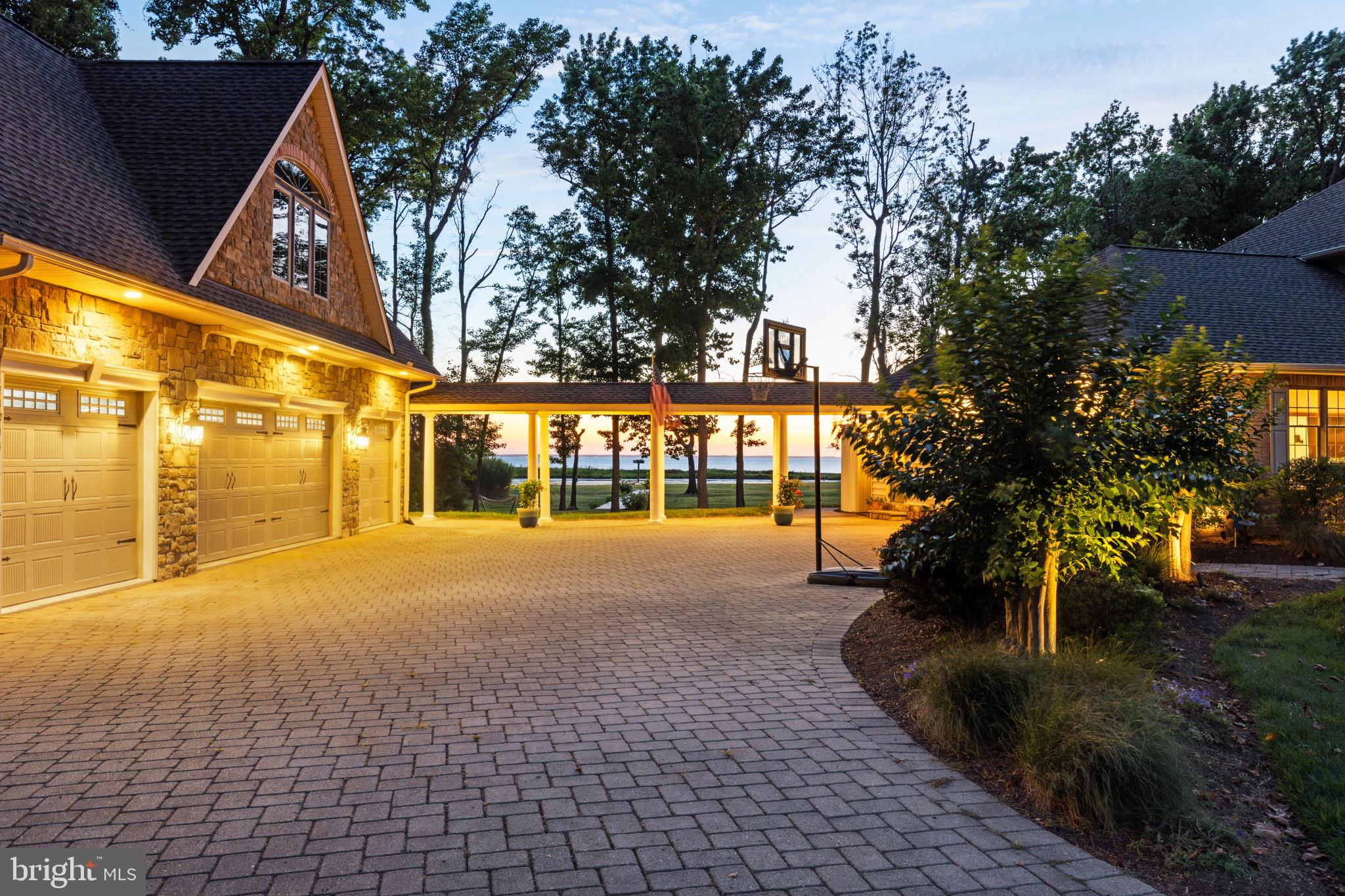 BENNETT POINT - Residential