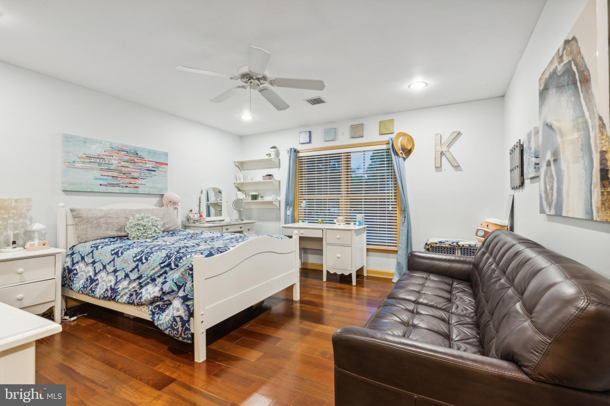 BENNETT POINT - Residential