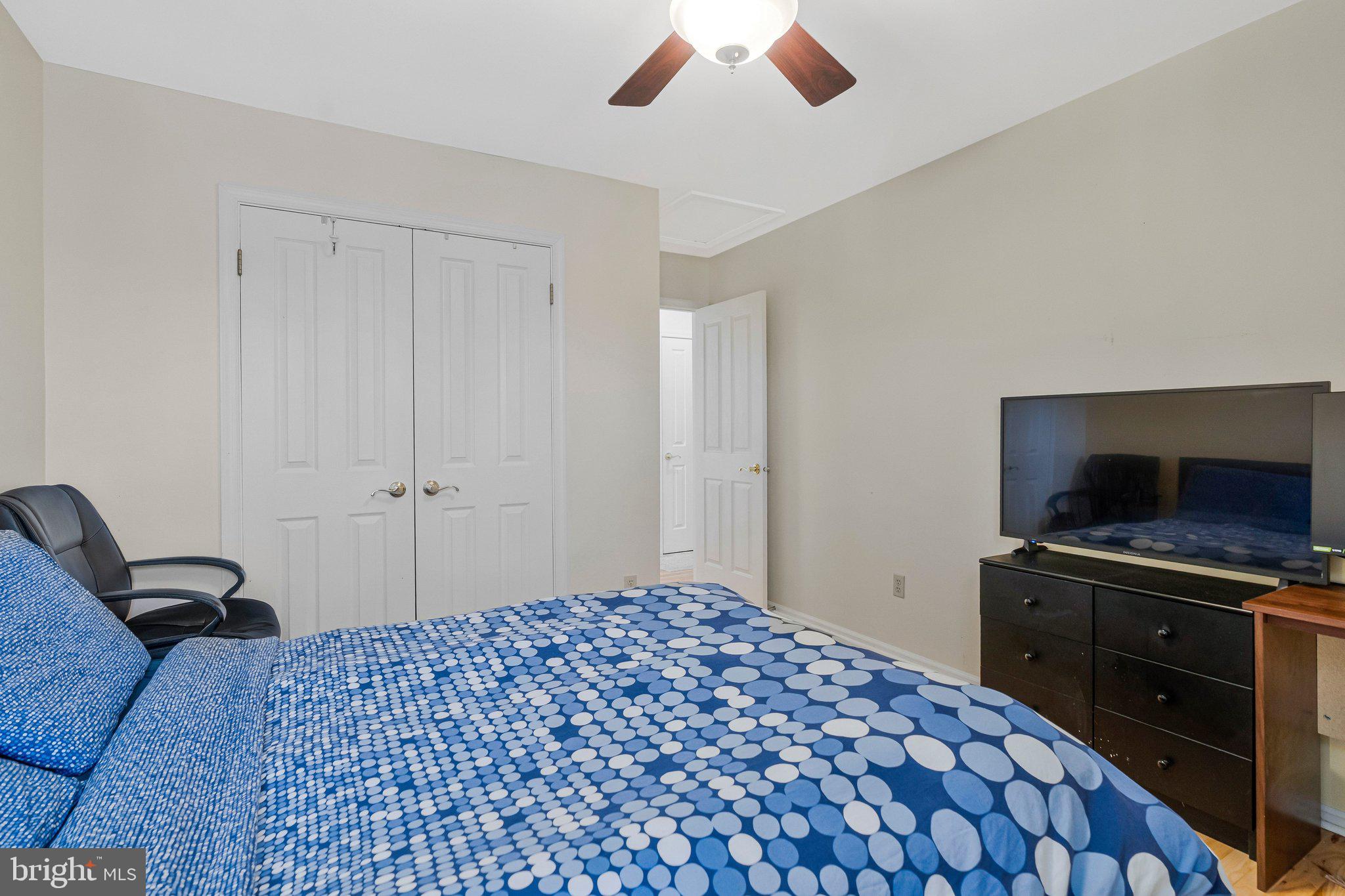 POTOMAC LAKES - Residential