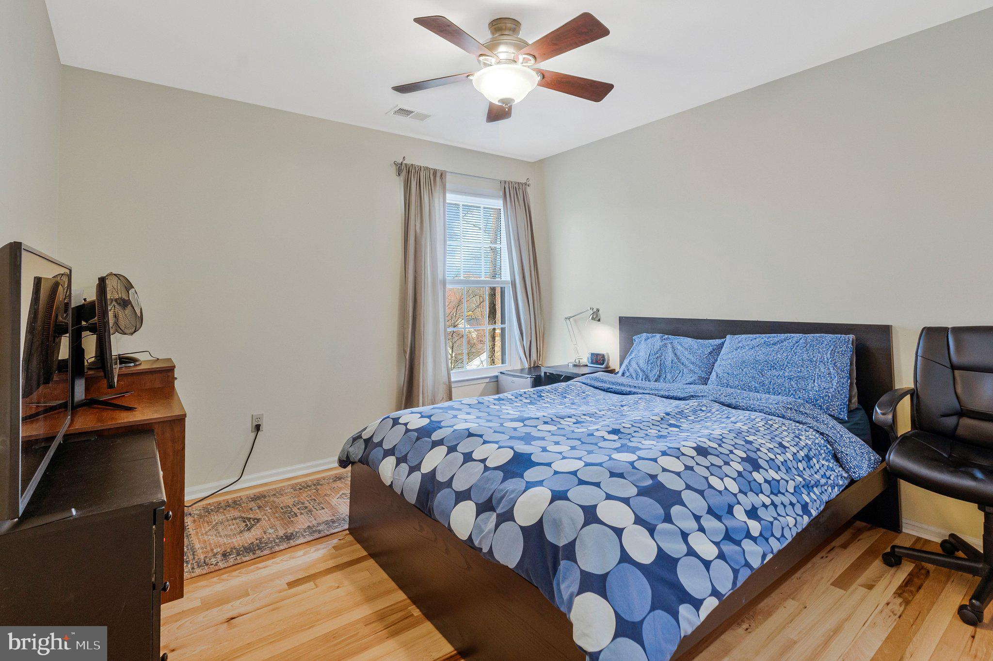 POTOMAC LAKES - Residential