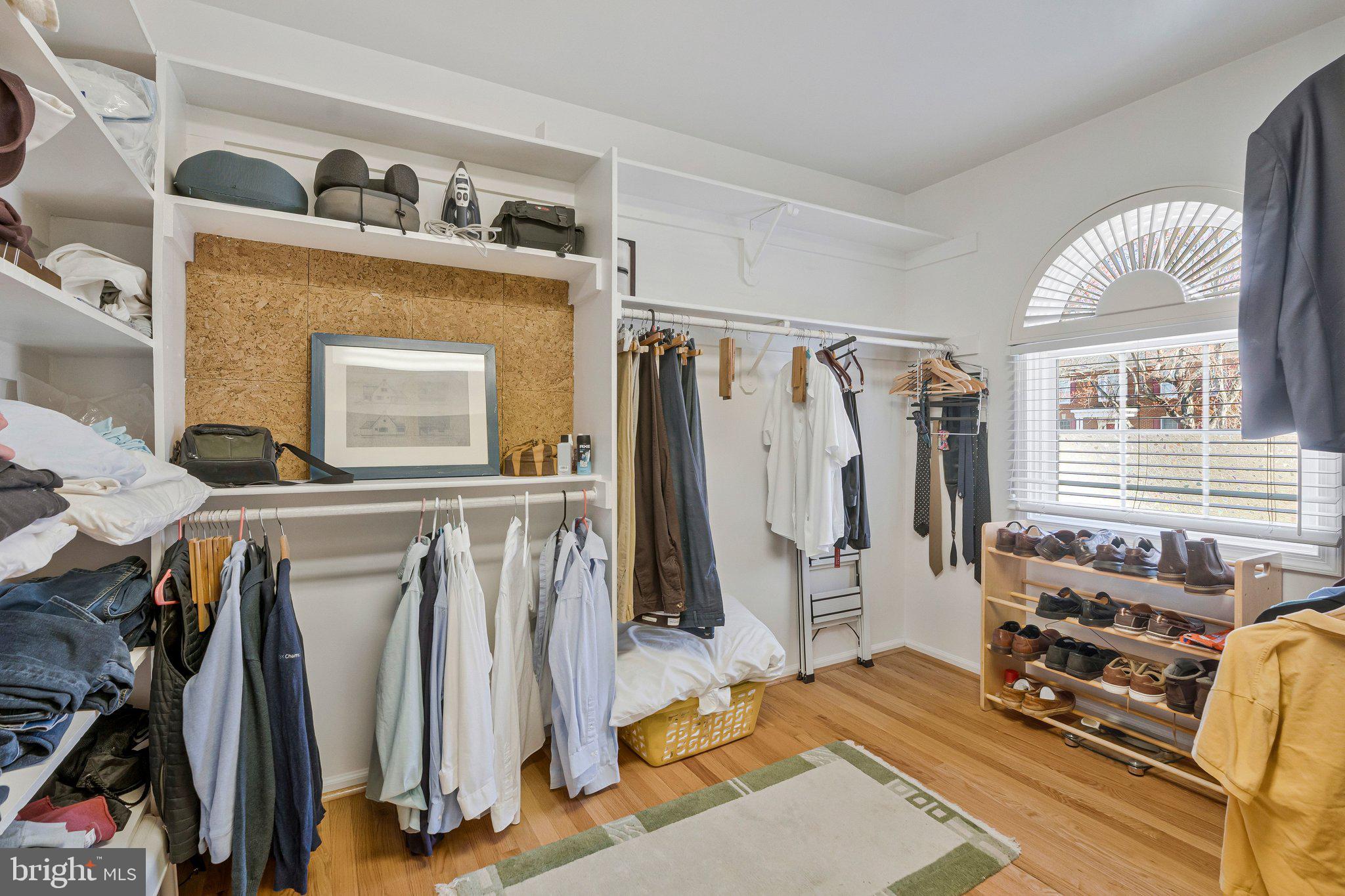 POTOMAC LAKES - Residential