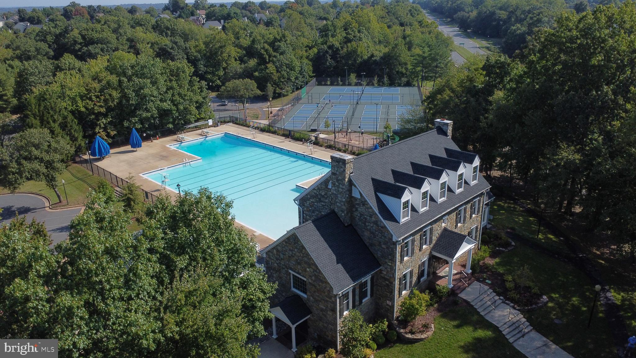 POTOMAC LAKES - Residential