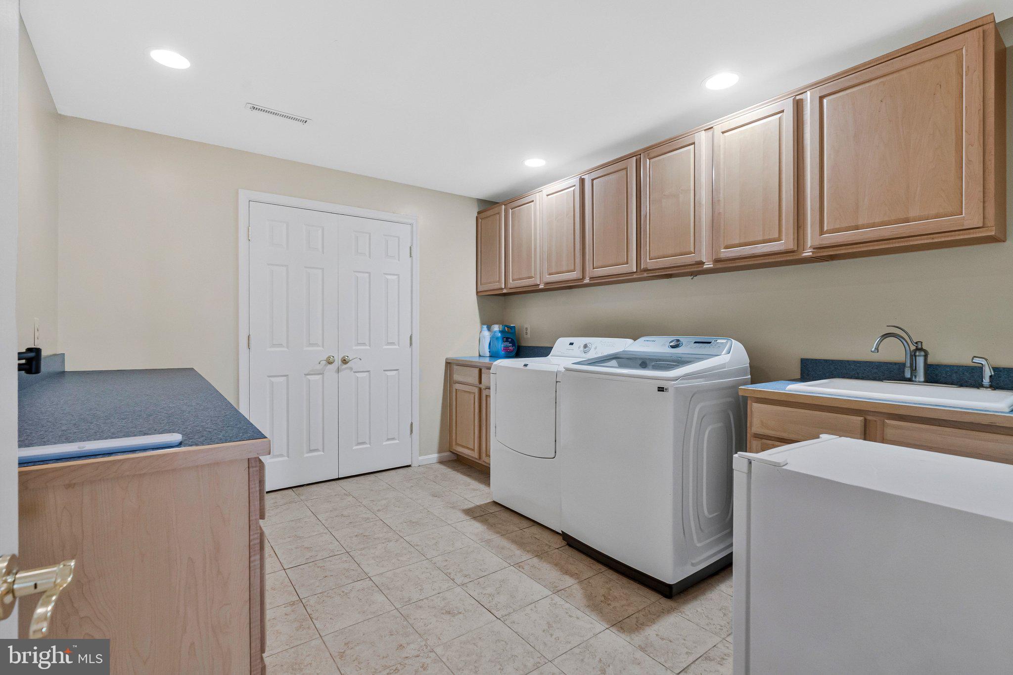 POTOMAC LAKES - Residential