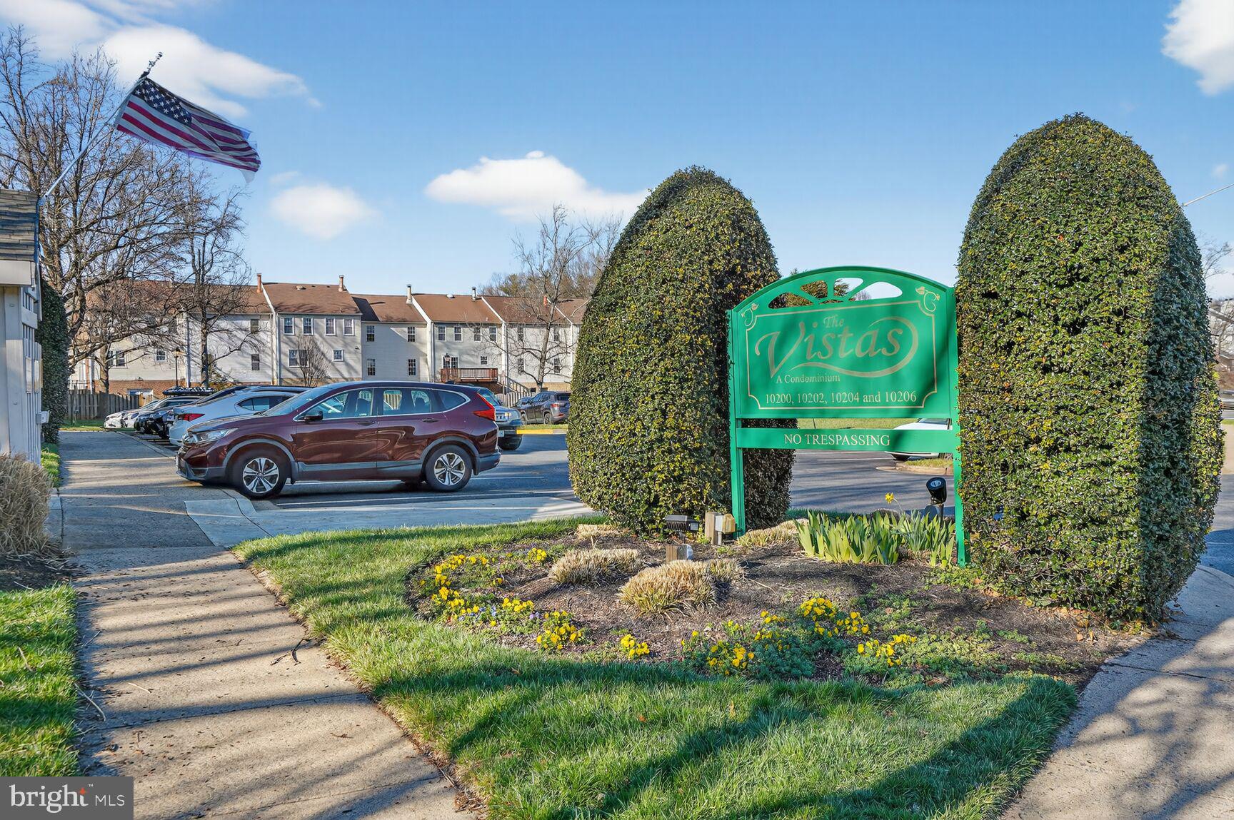 VISTAS OF VIENNA CONDOMINIUMS - Residential