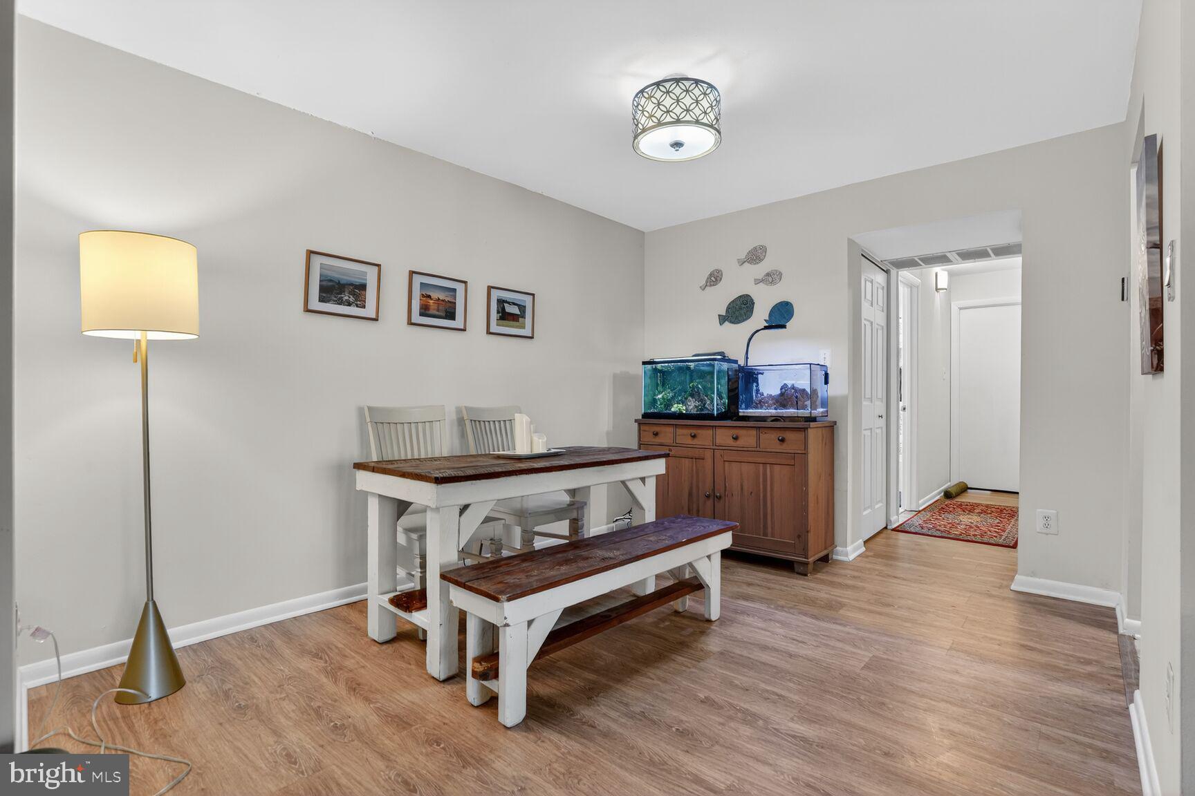 VISTAS OF VIENNA CONDOMINIUMS - Residential