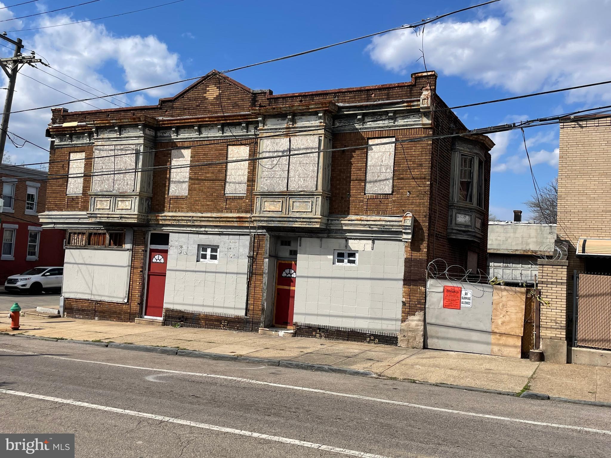 LOGAN - Commercial Sale