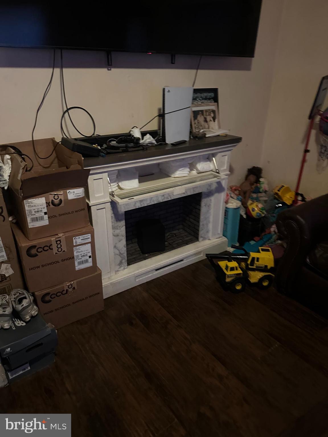 PORT RICHMOND - Residential