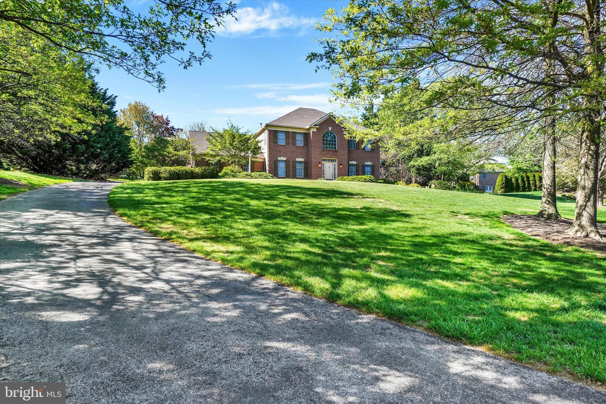 1045 WYNDWARD COURT