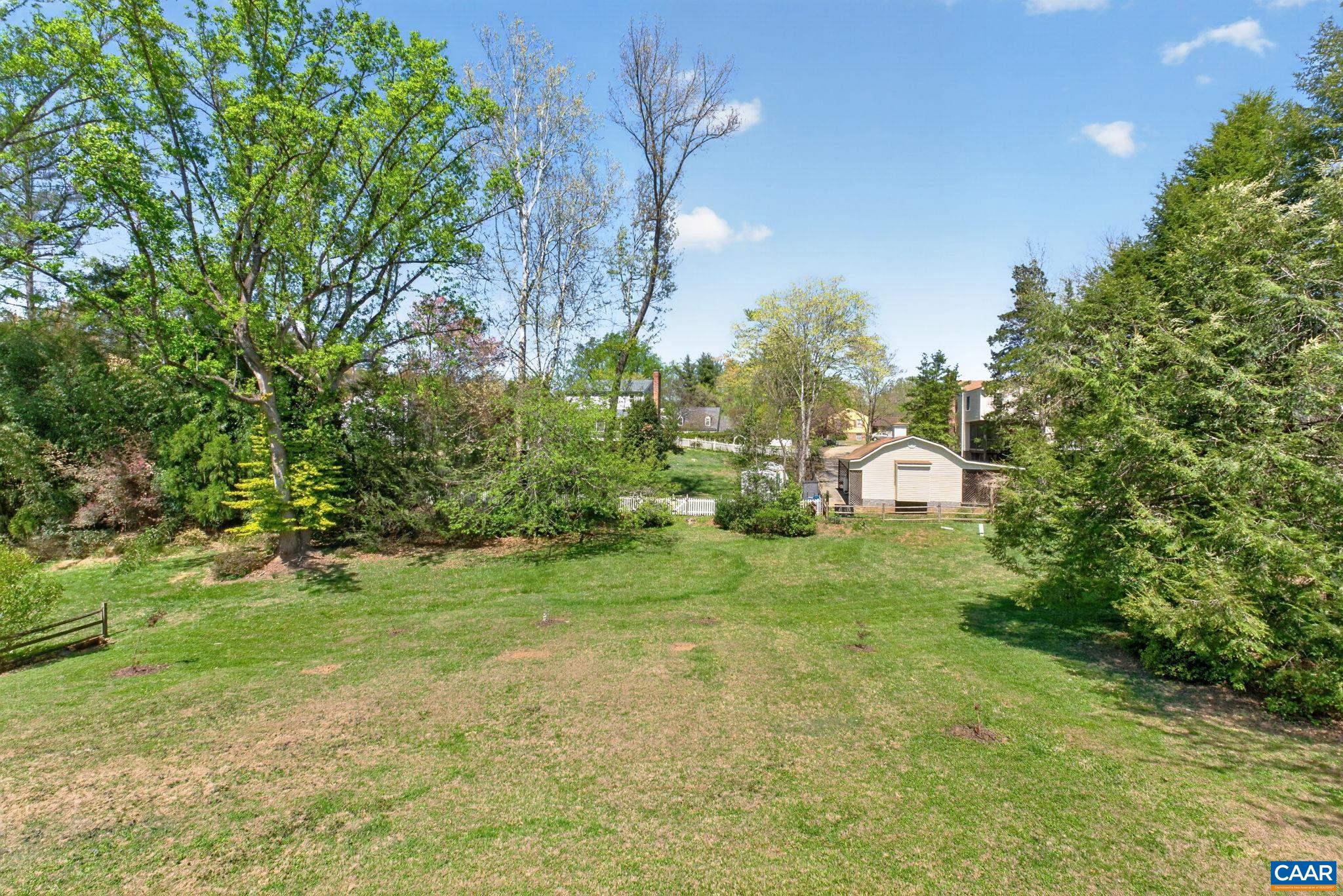 HOLLYMEAD - Residential