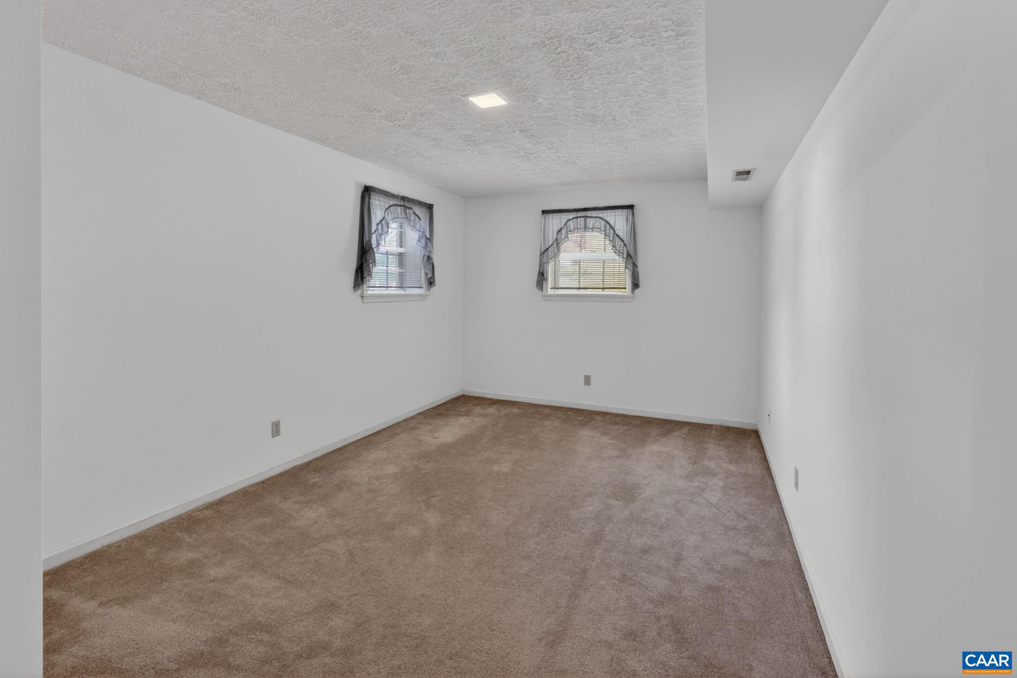 HOLLYMEAD - Residential