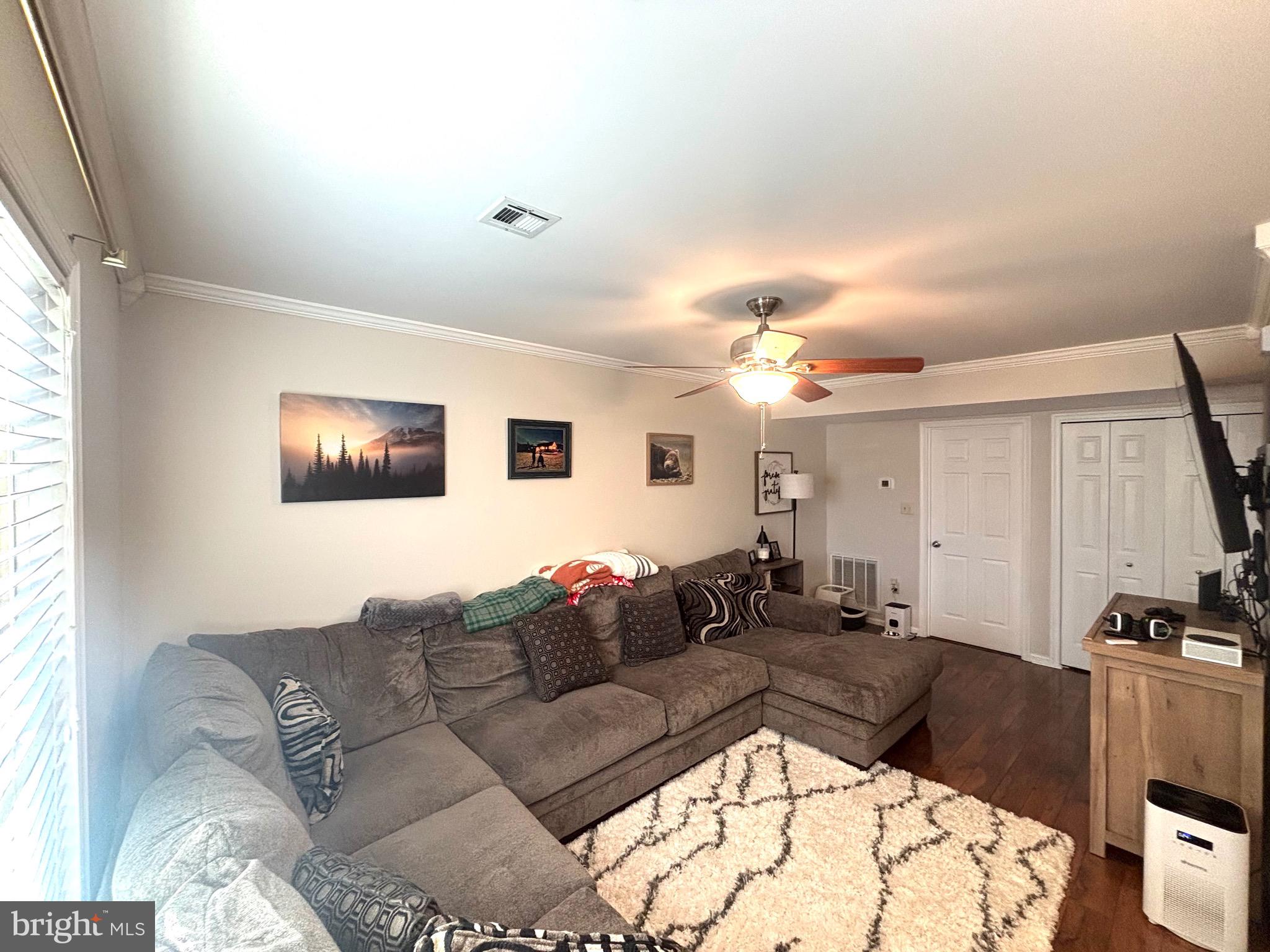 MELBOURNE PLACE - Residential