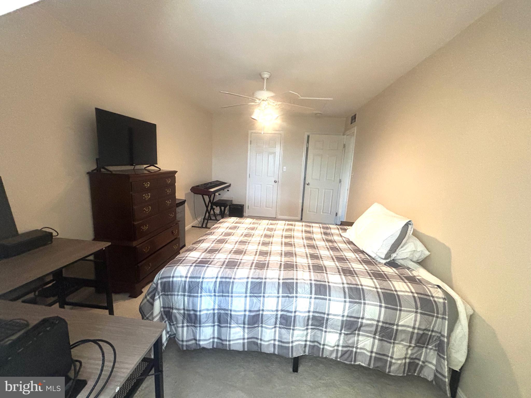 MELBOURNE PLACE - Residential