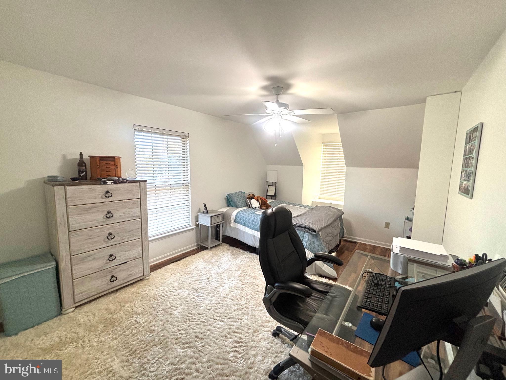 MELBOURNE PLACE - Residential